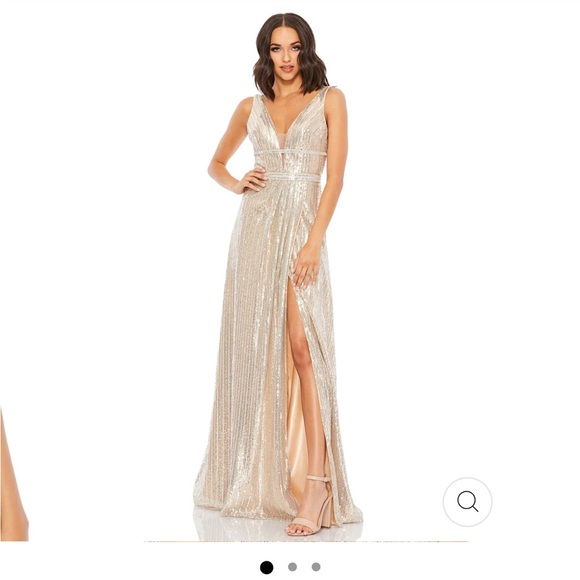 Mac Duggal -METALLIC SEQUINED PLUNGE NECK GOWN size 6 - Picture 1 of 3